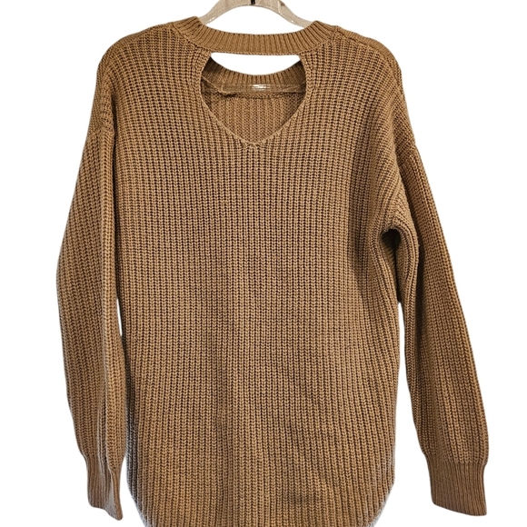 Woman's Tan Cable Knit Sweater NWOT - Picture 2 of 6